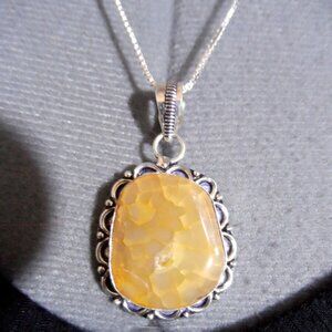 New GOLDEN AGATE Crystal Charm Pendant & 20" Necklace Set 925 Silver Scalloped